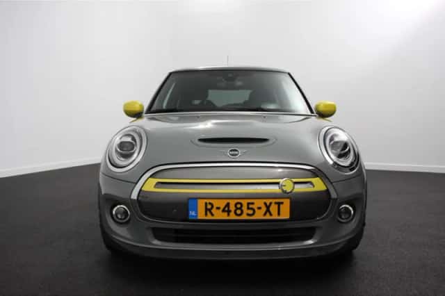 MINI Cooper (2020) thumbnail 4