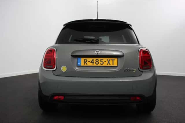 MINI Cooper (2020) thumbnail 5