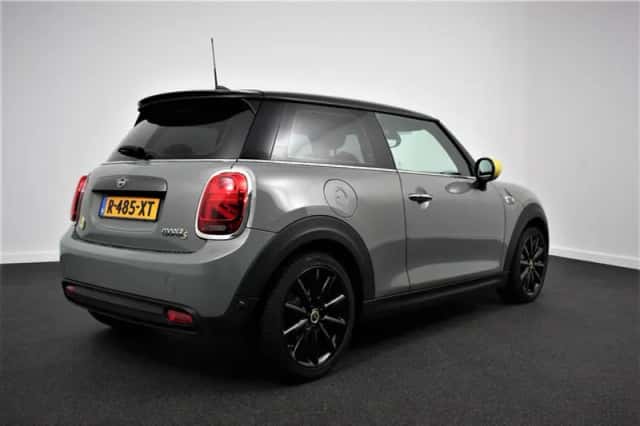 MINI Cooper (2020) thumbnail 6