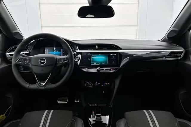 Opel Corsa (2025) thumbnail 2