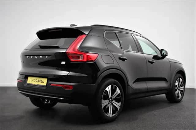 Volvo XC40 (2023) thumbnail 4