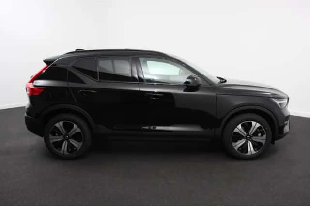 Volvo XC40 (2023) thumbnail 5