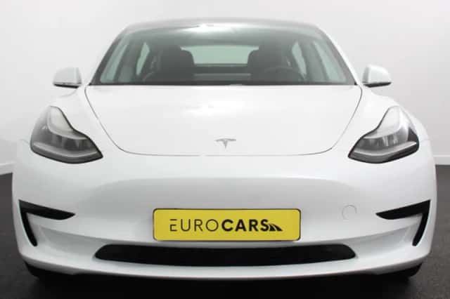 Tesla Model 3 (2020) thumbnail 4