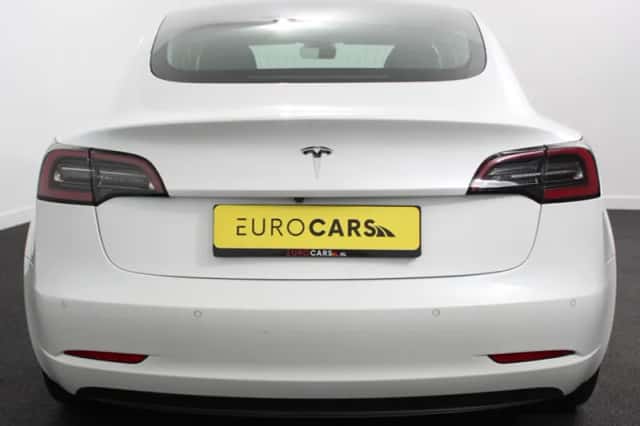 Tesla Model 3 (2020) thumbnail 5