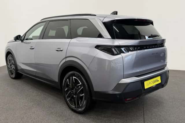 Peugeot 5008 (2025) thumbnail 3