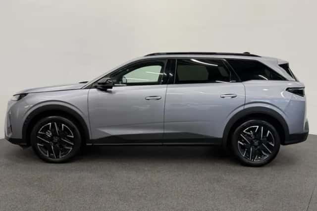 Peugeot 5008 (2025) thumbnail 4