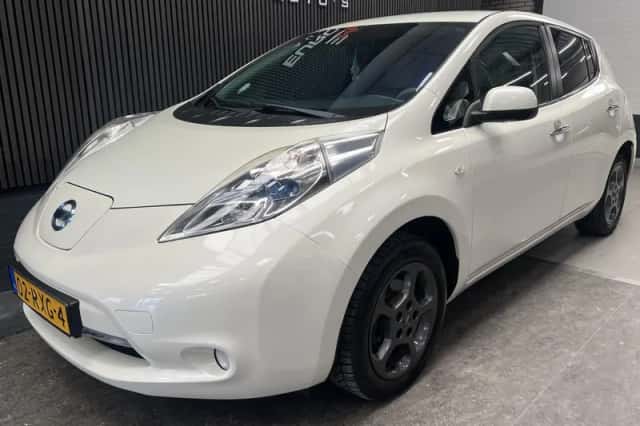 Nissan Leaf (2011) thumbnail 6