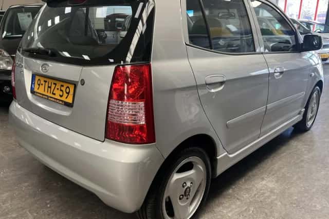 Kia Picanto (2005) thumbnail 2