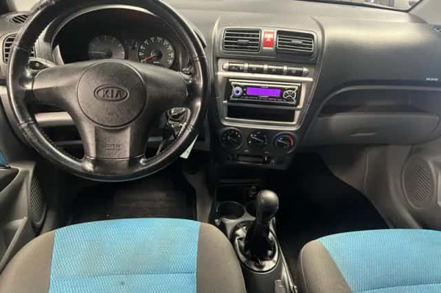 Kia Picanto (2005) thumbnail 3