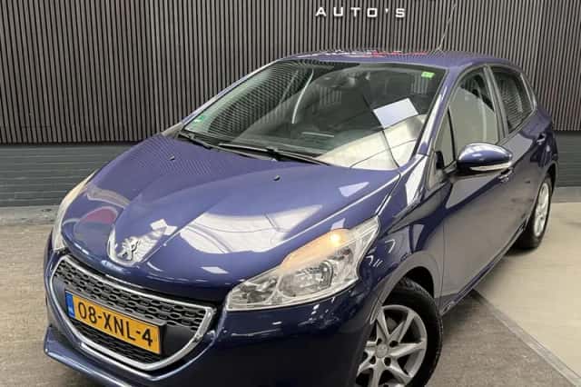 Peugeot 208 (2012) thumbnail 1