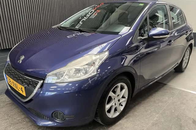 Peugeot 208 (2012) thumbnail 6
