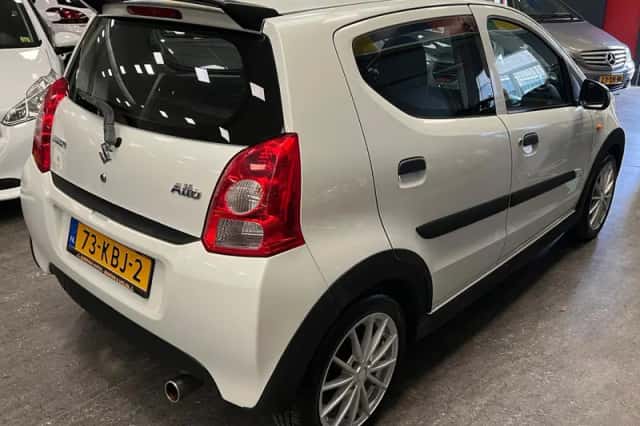 Suzuki Alto (2009) thumbnail 2