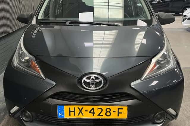 Toyota Aygo (2016) thumbnail 5