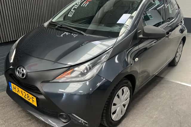 Toyota Aygo (2016) thumbnail 6