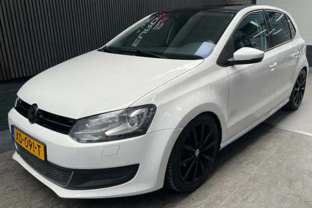 Volkswagen Polo (2011) thumbnail 5