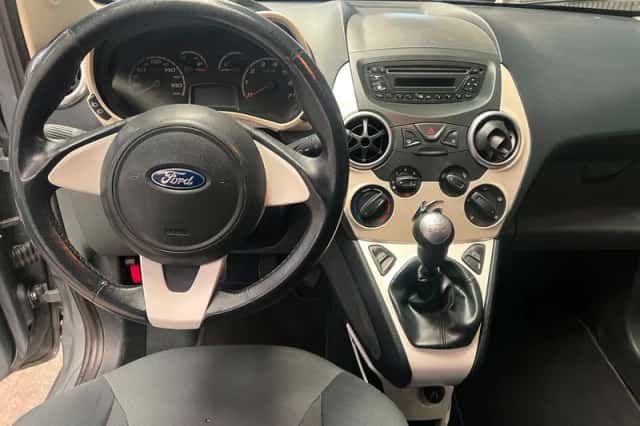 Ford Ka (2010) thumbnail 3