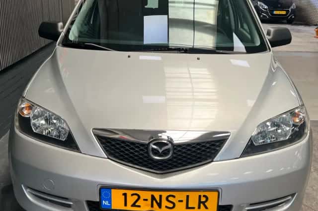 Mazda 2 (2004) thumbnail 4