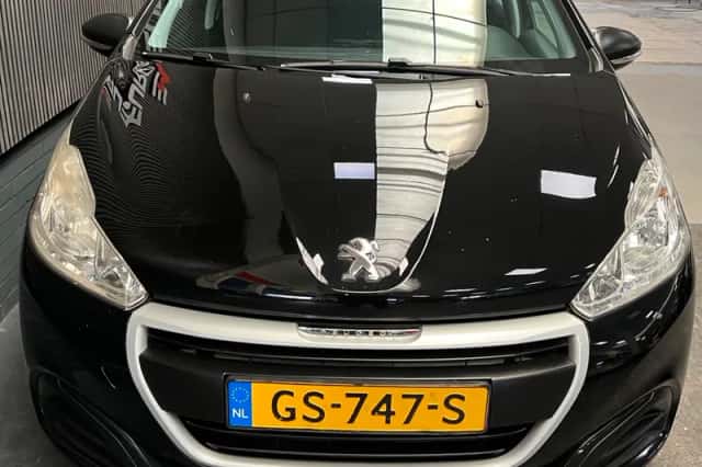 Peugeot 208 (2015) thumbnail 5