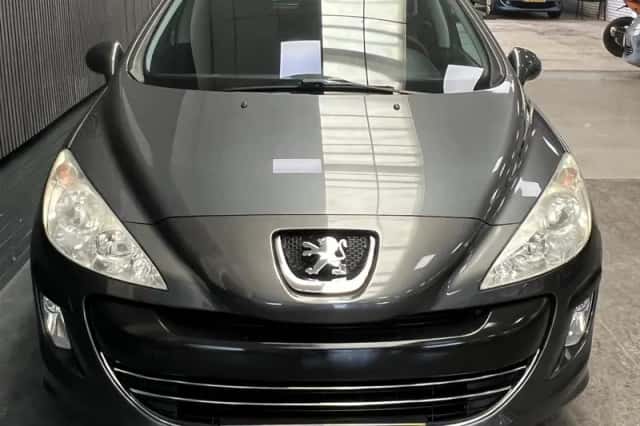 Peugeot 308 (2009) thumbnail 4