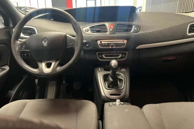 Renault Grand Scénic (2011) thumbnail 3