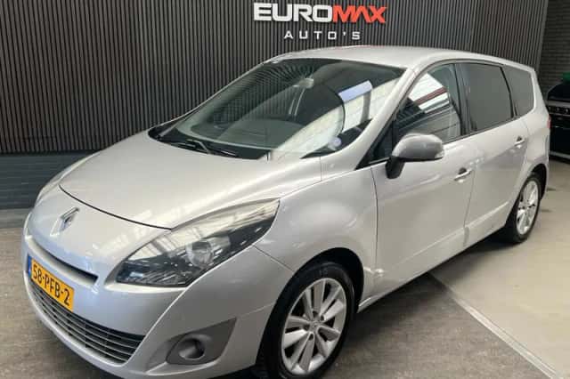 Renault Grand Scénic (2011) thumbnail 6