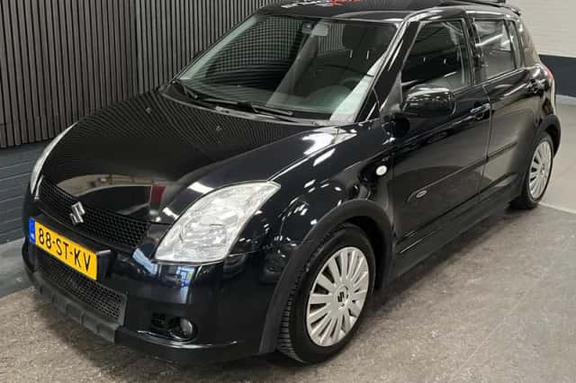 Suzuki Swift (2006) thumbnail 6