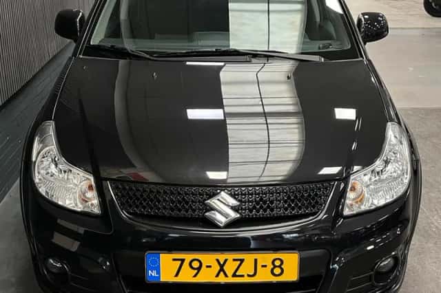 Suzuki SX4 (2012) thumbnail 5
