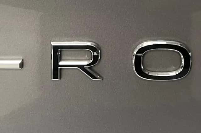 Volkswagen T-Roc (2023) thumbnail 5