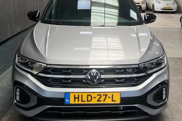 Volkswagen T-Roc (2023) thumbnail 6