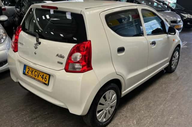 Suzuki Alto (2013) thumbnail 2