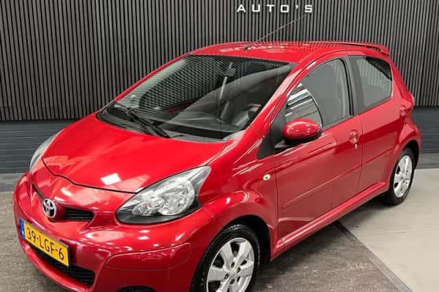 Toyota Aygo (2010) thumbnail 1