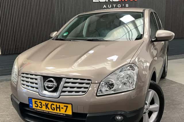 Nissan Qashqai (2009) thumbnail 1
