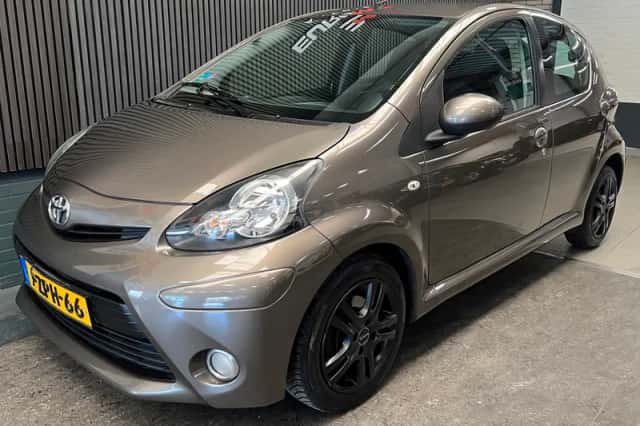 Toyota Aygo (2013) thumbnail 5