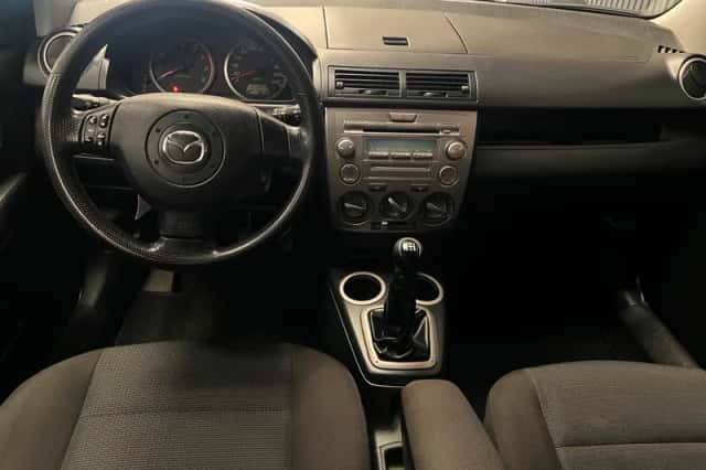 Mazda 2 (2007) thumbnail 3