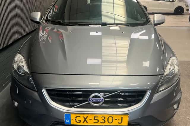 Volvo V40 (2015) thumbnail 5