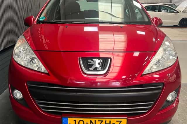 Peugeot 207 (2011) thumbnail 5