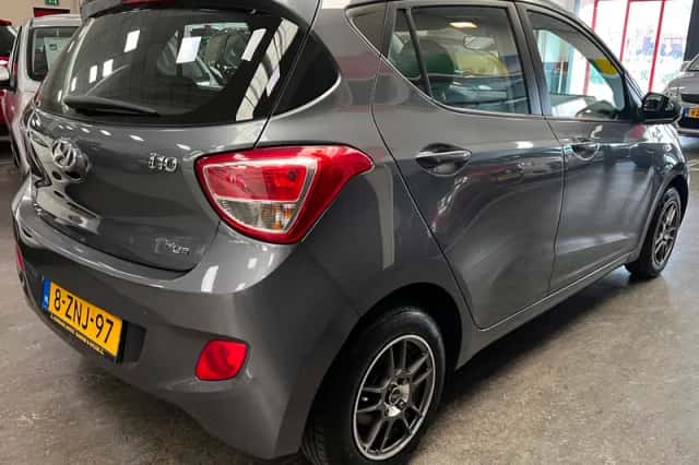 Hyundai i10 (2015) thumbnail 2