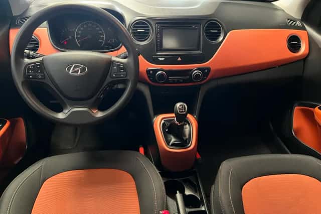 Hyundai i10 (2015) thumbnail 3