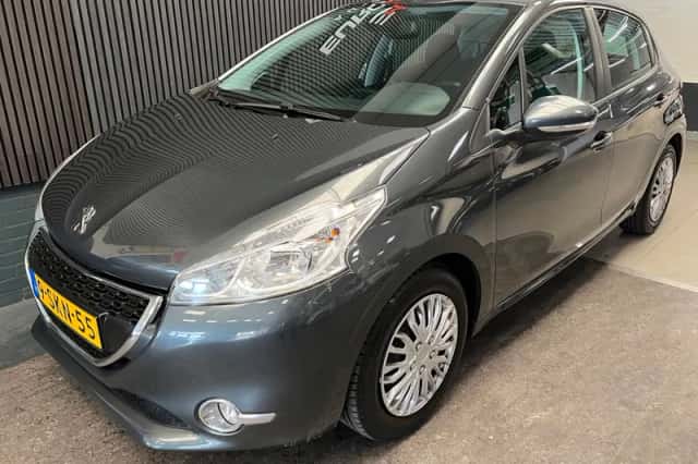 Peugeot 208 (2013) thumbnail 6