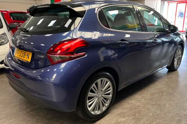 Peugeot 208 (2017) thumbnail 2