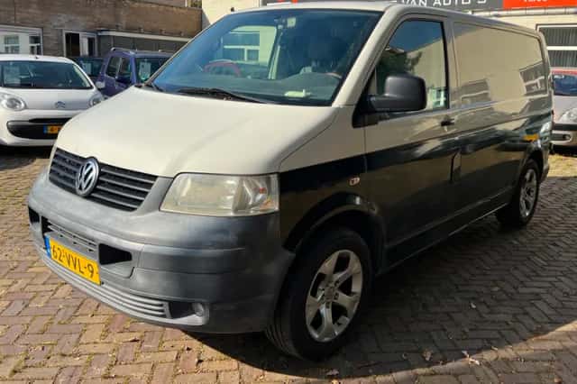 Volkswagen Transporter (2008) thumbnail 5