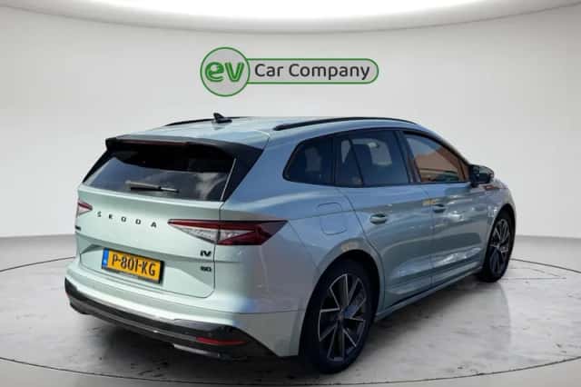 Škoda Enyaq (2022) thumbnail 3