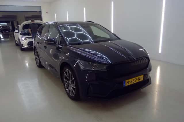 Škoda Enyaq (2021) thumbnail 3
