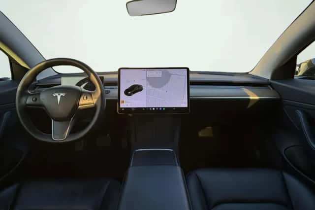 Tesla Model 3 (2020) thumbnail 5
