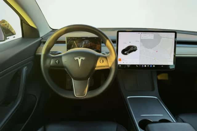 Tesla Model 3 (2020) thumbnail 6