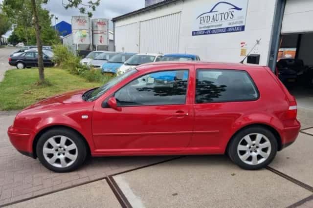 Volkswagen Golf (2003) thumbnail 2