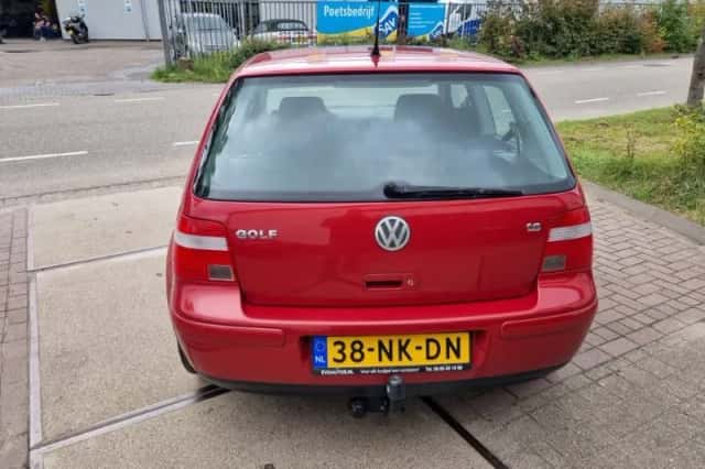 Volkswagen Golf (2003) thumbnail 4