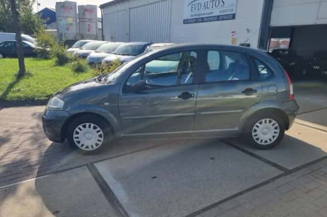 Citroën C3 (2009) thumbnail 2