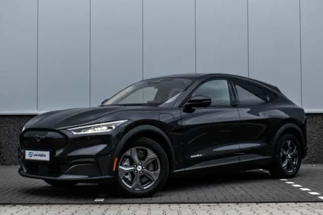 Ford Mustang (2022) thumbnail 1
