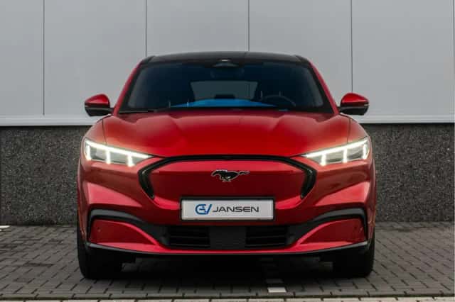 Ford Mustang (2021) thumbnail 3